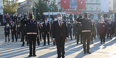 10 Kasım Atatürk'ü Anma Programı Cumhuriyet Meydanında Yapıldı