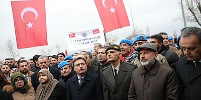 17 Aralık Kayseri Şehitleri Komandolar Durağı Önünde Törenle Anıldı