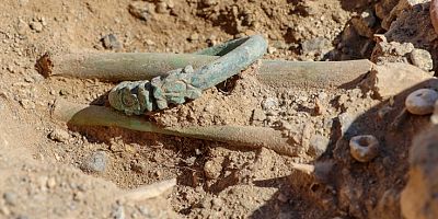 2 Bin Yıllık Nekropol'de Çocuk İskeleti Bulundu