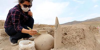 2 Bin Yıllık Nekropolde Bulunan Gömü Şekli Şaşırttı