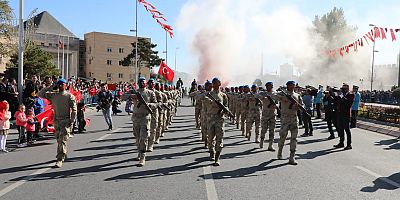 29 Ekim Cumhuriyet Bayramı Kayseri’de Coşkuyla Kutlandı
