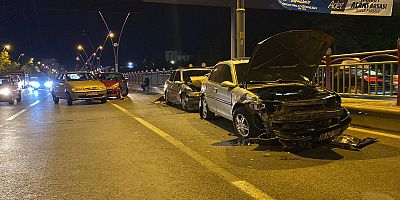 5 Aracın Karıştığı Kazada 3 Hafif Yaralı