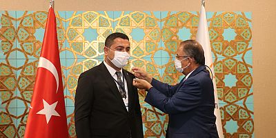 8 Belediye Başkanı, Ak Parti’ye Katıldı