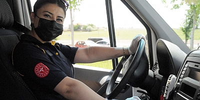 Acil Tıp Teknisyenliğini Bırakıp, Kentin Tek Kadın Ambulans Şoförü Oldu
