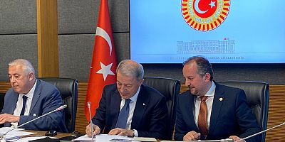 Akar Yeniden Milli Savunma Komisyonu Başkanı
