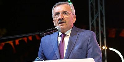 AKP’li Belediye Başkanı, Bakan’a Kızıp Toplantıyı Terk Etti!