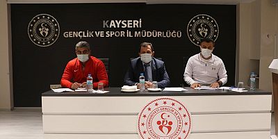 Ali İhsan Kabakcı, TOHM Güreş Sporcuları ile Bir Araya Geldi 