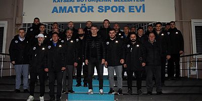 ASKF'den Amatör Futbol Antrenörlerine Mont Dağıtıldı