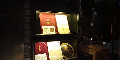 Atatürk Tarafından İmzalanan Osmanlıca İstiklal Savaşı Madalyası ve Beratı Milli Mücadele Müzesi’nde