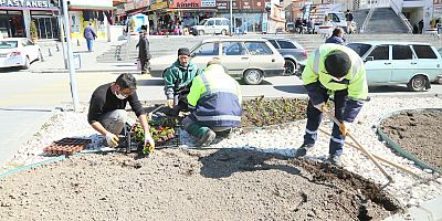 Bahar Mevsimi İçin Peyzaj Çalışmaları Başladı