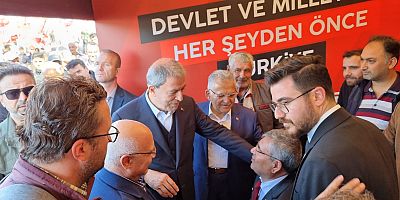 Bakan Akar ve Başkan Büyükkılıç’tan Tarihi Kapalı Çarşı Esnafına Ziyaret