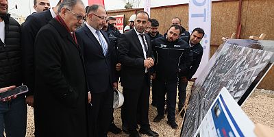 Bakan Özhaseki Adıyaman’da ‘Yerinde Dönüşüm’ Projesiyle Yapılan Evi Gezdi