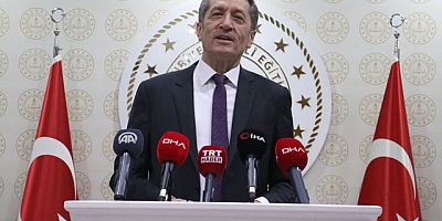 Bakan Selçuk'tan, Velilere 'Takdir Belgesi'