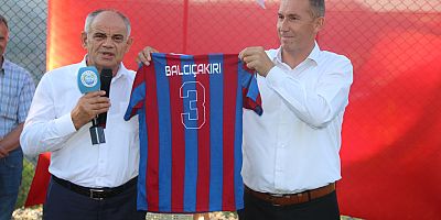 Balcıçakırı Halı Sahası Hizmete Açıldı