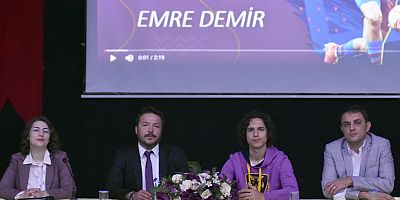 Barcelona'ya Transfer Olan Emre Demir'e Eğitim Gördüğü Okulda Sürpriz Kutlama