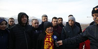 BAŞKAN BÜYÜKKILIÇ, 24 KASIM’DA ÖĞRETMENLERLE YÜRÜDÜ