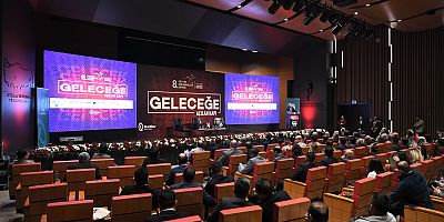 Başkan Büyükkılıç, 8. Erciyes Mükemmellik Zirvesi’ne Katıldı