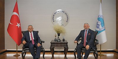 Başkan Büyükkılıç’a Çorum Belediye Başkanı Aşgın’dan Ziyaret
