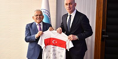 Başkan Büyükkılıç’a TFF Başkanı Hacıosmanoğlu’ndan Ziyaret