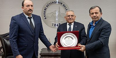 Başkan Büyükkılıç’a Tomarza Çiftçileri Adına ‘Teşekkür’ Plaketi