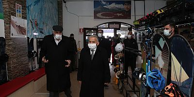 Başkan Büyükkılıç’a Zirvede Esnaflardan Sıcak Karşılama