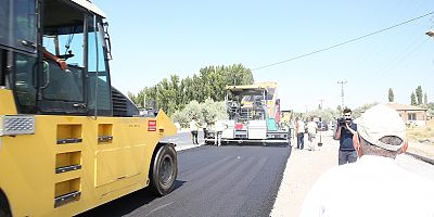 Başkan Büyükkılıç Argıncık’ta Asfalt Çalışmasını Denetledi