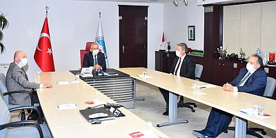 Başkan Büyükkılıç, Belediye Başkanlarıyla Pandemi Zirvesi Gerçekleştirdi