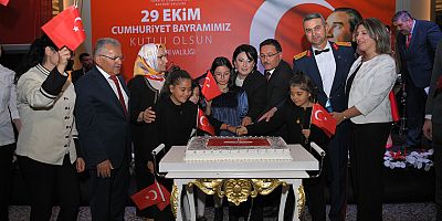 Başkan Büyükkılıç, Cumhuriyet Resepsiyonu’na Katıldı