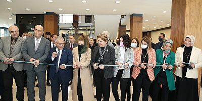 Başkan Büyükkılıç, Doktorlar İle Resim Sergisi Açtı