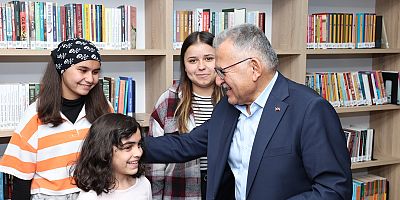 Başkan Büyükkılıç, Erkilet Kütüphanesi’nde Gençlerle Buluştu