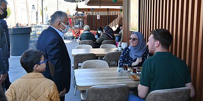 Başkan Büyükkılıç, Esnaf ve Vatandaşlarla Buluştu