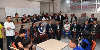 Başkan Büyükkılıç Gençlerle Buluştu