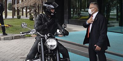Başkan Büyükkılıç’ı Ziyarete Motosikletiyle Geldi