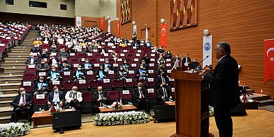Başkan Büyükkılıç, Kayseri Üniversitesi Açış Dersi’ne Katıldı