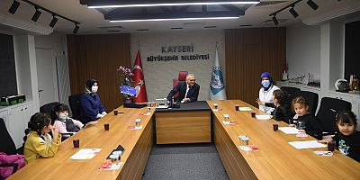 Başkan Büyükkılıç, Minik Misafirlerini Ağırladı