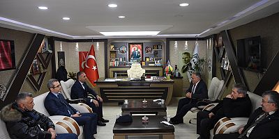 Başkan Büyükkılıç, Sarız’da Muhtarlarla Buluştu, İlçe Sakinlerinin Sıcak İlgisiyle Karşılandı