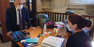 Başkan Büyükkılıç Şehir Kütüphanesi’ni Gezdi