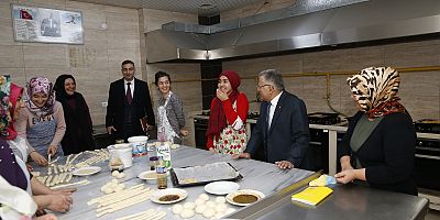 Başkan Büyükkılıç’tan Esnaflara Sürpriz Ziyaret