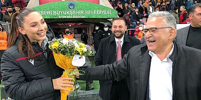 Başkan Büyükkılıç’tan Kadın Hakeme Anlamlı Jest