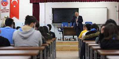 Başkan Büyükkılıç’tan Lise Öğrencilerine Büyük Jest