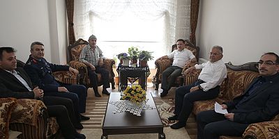 Başkan Büyükkılıç’tan Şehit Babalarına “Babalar Günü” Ziyareti