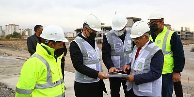 Başkan Büyükkılıç ve İl Başkanı Çopuroğlu’ndan Havalimanı İncelemesi