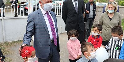 Başkan Çolakbayrakdar’a Çocuklardan Sevgi Seli