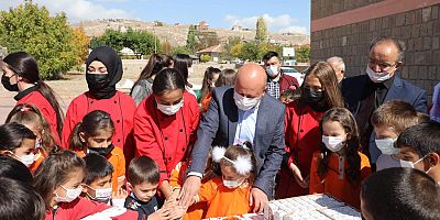 Başkan Çolakbayrakdar, “Çocuklarımızı Mutlu Etmek İçin Çalışıyoruz”