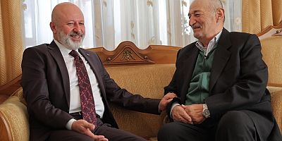 Başkan Çolakbayrakdar’ın İlk Öğretmeni, Başarılı Öğrencisini Övgüyle Anlatıp Gururunu Paylaştı