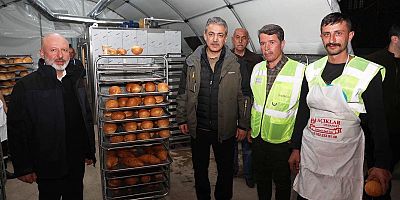 Başkan Çolakbayrakdar; Mobil Fırın İle Her Gün 16 Bin Sıcak Ekmek Dağıtıyoruz
