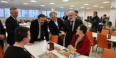 Başkan Özdoğan, KAYÜ Öğrencileriyle İftar Sofrasında Buluştu