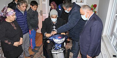 Başkan Öztürk Engelli Vatandaşı Kandil Günü Mutlu Etti