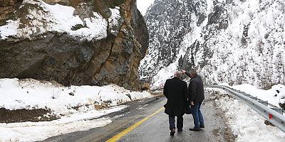 Başkan Öztürk Heyelan Bölgesinde İncelemelerde Bulundu