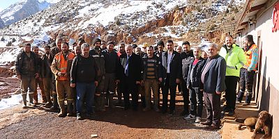 Başkan Öztürk Maden İşçilerini Ziyaret Etti